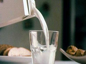 Sağlık için ambalajlı süt