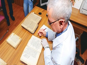 Yazma eserlere şifahane geliyor