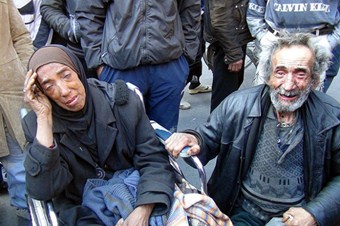 Burada açlıktan öleceğiz