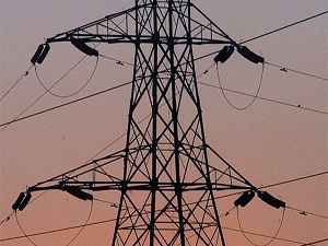 Ucuz elektrik 2015’e kaldı