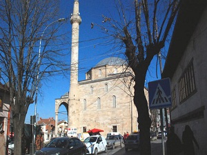 Müslüman Kosova'da ezan sesi kısıtlandı!