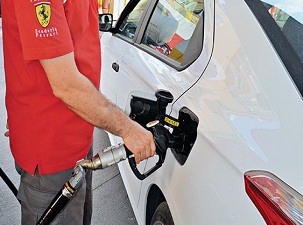 Akaryakıt satışı son bir ayda yüzde 0,3 azaldı