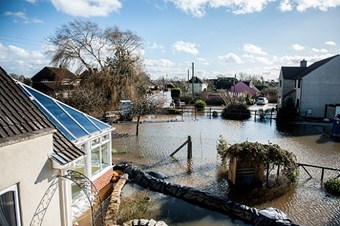 İngiltere'nin güneyi sular altında
