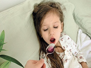 Bilinçsiz kullanılan şurup, çocukta öksürüğü artırıyor