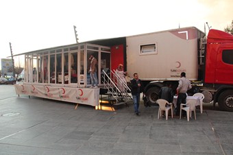 Kızılay Optimum’da kan bağışçılarıyla buluştu