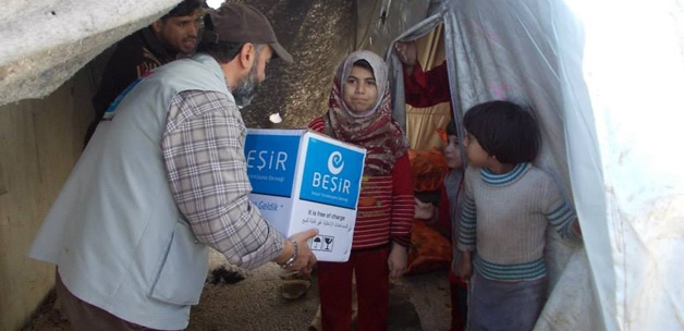Beşir Derneği'nden Suriyelilere yardım