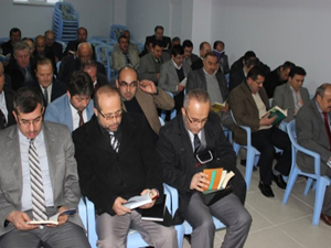 İmamlar Kitap Okuyor