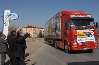 Kimse Yok Mu'nun Suriye'ye 50 TIR'lık yardımı dualarla yola çıktı