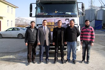 Van'dan Suriye'ye 2 TIR yardım dualarla yola çıktı