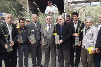 Aydın'da köylülere 17 bin fidan dağıtıldı