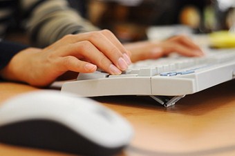 Yoksul ailelere ücretsiz internet geliyor