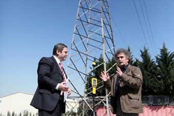 'İsviçre’de 5 birim olan baz istasyon sınır değeri Türkiye’de 61 birim'