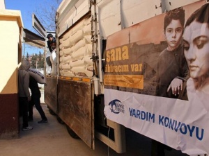 Yardımlar Lazkiye ve İdlib'e