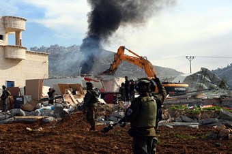 İsrail, Filistinlilere ait 697 binayı yıktı