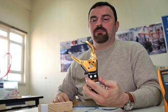 OMÜ'den biyonik el protezi