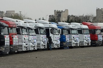 Suriye'ye 2 ayda 817 yardım tırı