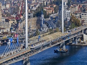 Haliç metrosu Fatih'te emlak fiyatlarını artırdı