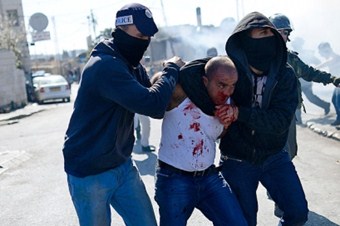 Cuma namazını Mescid-i Aksa'da kıldırmadılar