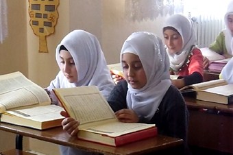 Kurs öğrencileri Kur'an'ı en güzel okumak için yarıştı