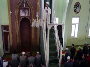 İlk kez Arapça, Türkçe, Kürtçe hutbe okundu