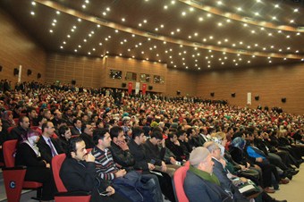 Peygamber Yolu konferansına yoğun ilgi