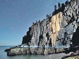 Aşırı Soğuklar Şelaleyi Dondurdu