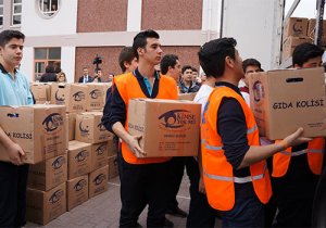 Suriyeli Beş Yüz Aileye Yardım Eli!