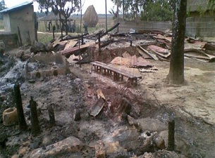 Arakan'da evlere kimyasal kundaklama