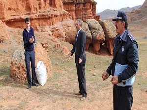 Sansarlar için doğaya ceviz bırakıldı