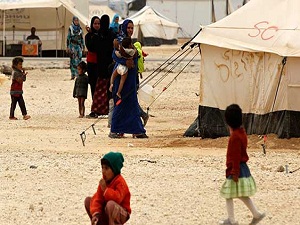 Minikler, harçlıklarını Suriyelilere gönderdi