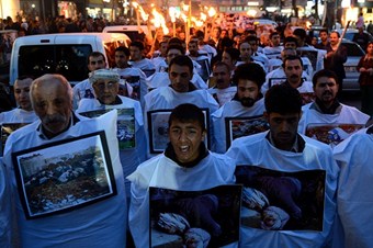 Halepçe halkı şehitlerini anıyor