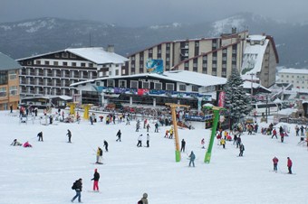 Uludağ’da kar yağışı devam ediyor