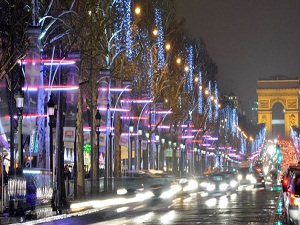 Özbekistan'da toplu yılbaşı kutlamak yasaklandı