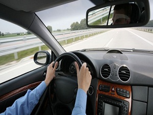 Gripliyken direksiyona geçmeyin