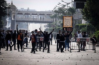 Tutuklu arkadaşlarının serbest bırakılmasını talep ettiler