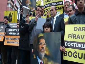 Mısır'da 529 kişiye verilen idam kararı protesto edildi