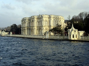 İstanbul sarayları ve camileri risk altında!