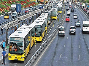 65 yaş üstü vatandaşların toplu ulaşım araçlarına ücretsiz binmesi sorun oldu