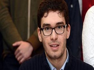 YGS birincisine 25 bin liralık çek