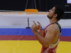 Avrupa Şampiyonunun şükür secdesi