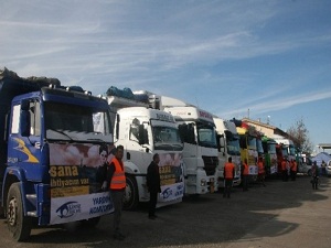 Suriye'ye İnsani Yardımlar Sürüyor