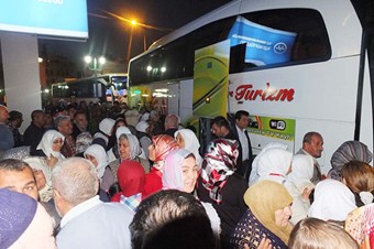 Tarsus’tan 109 kişi umreye gitti