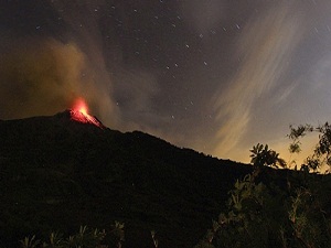 Yanardağ, 10 km lav püskürttü
