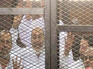 Mısır'daki açlık grevine bin 400 tutuklu katıldı