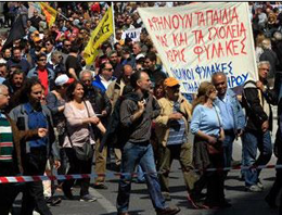 Yunanistan'da hayat yine felç