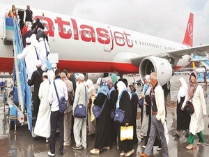 Darülaceze sakinleri umre yolcusu