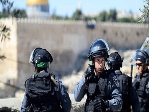 Mescid-i Aksa'da Filistinlilere müdahale