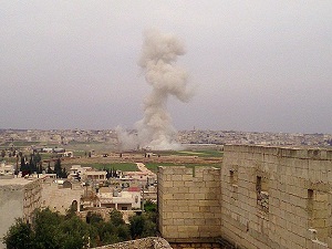 Suriye'de pazar yerine hava saldırısı: 20 ölü