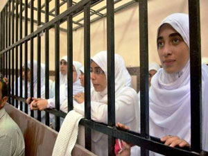 Hamileler doğumdan sonra asılacak