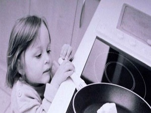 Çocuklar en fazla ev kazalarında ölüyor